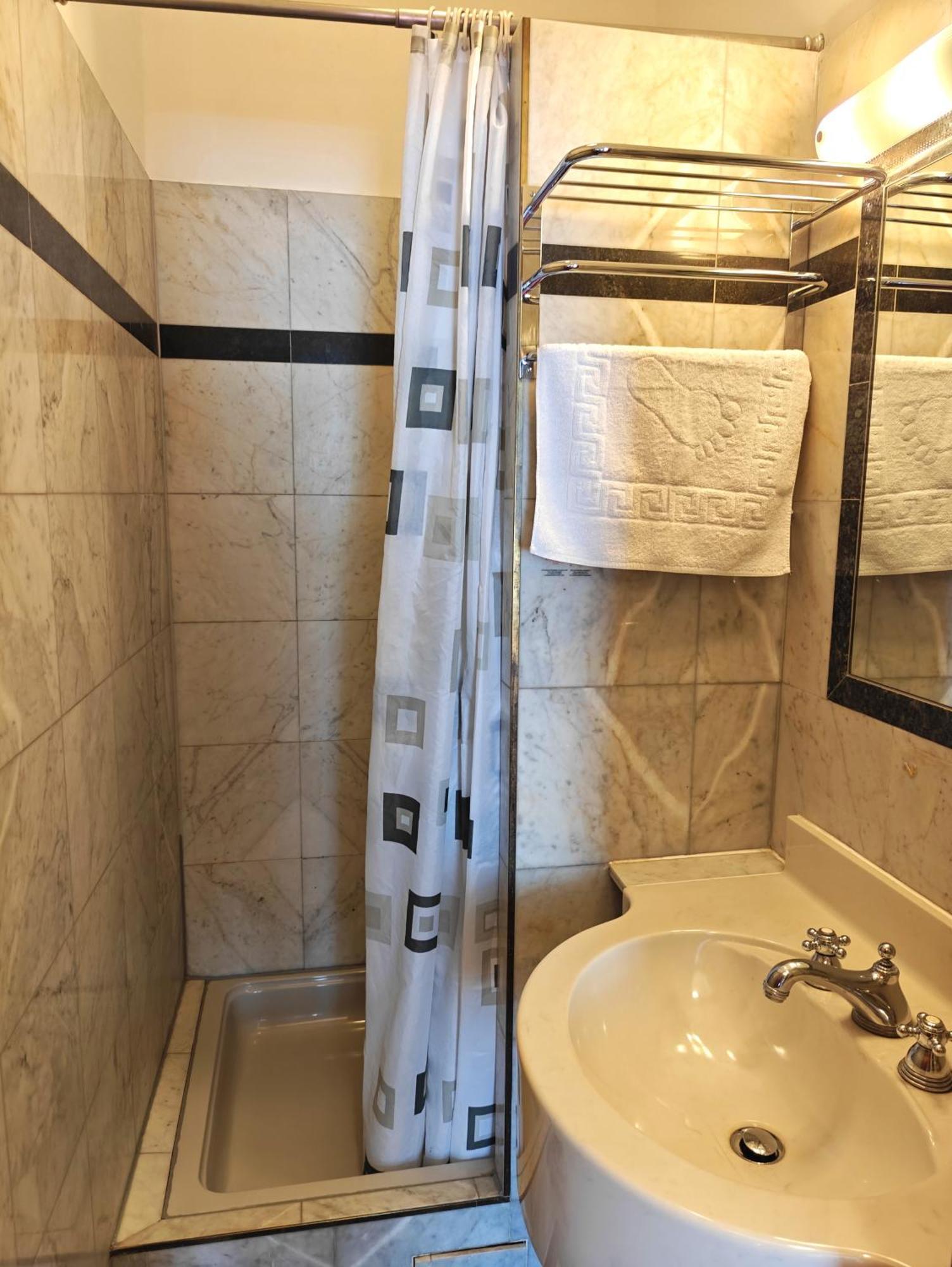 Hotel Viktoria Viena Cameră foto